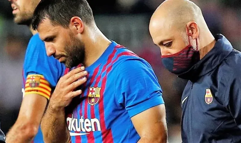 Sergio Agüero sigue internado en observación