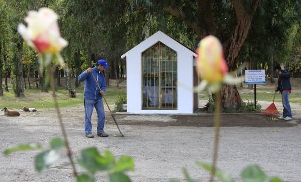La ermita que nació en el tronco de un árbol