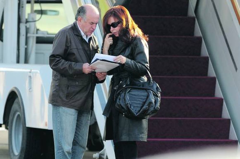 Francia: CFK arrancó con el doble crimen