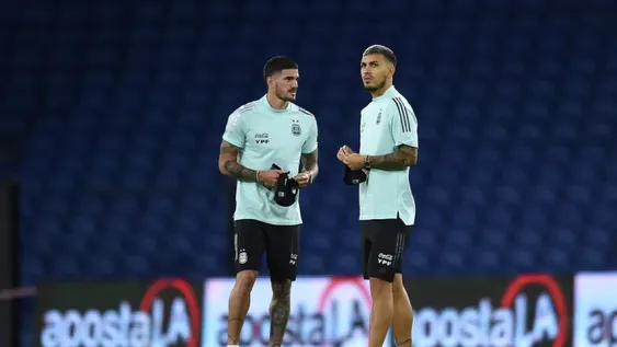 De Paul y Paredes celebran sus 50 partidos en el seleccionado: “Soñábamos con jugar uno”