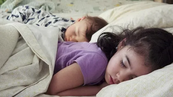 Qué cantidad de horas se debe dormir según su edad