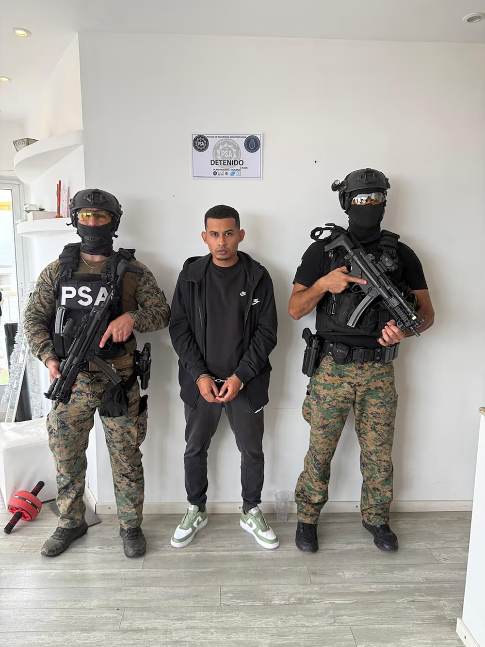 V&iacute;ctor Sleyner Acevedo Figueroa, "El Nene" operaba para Los Monos. Est&aacute; acusado de balear &ldquo;al voleo&rdquo; dos supermercados