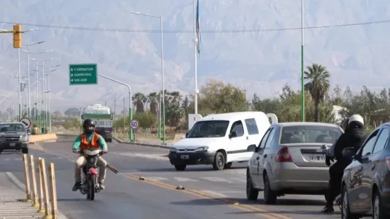 Ruta 40: se retrasó la instalación de semáforos y ahora dicen que en julio empezarán a funcionar