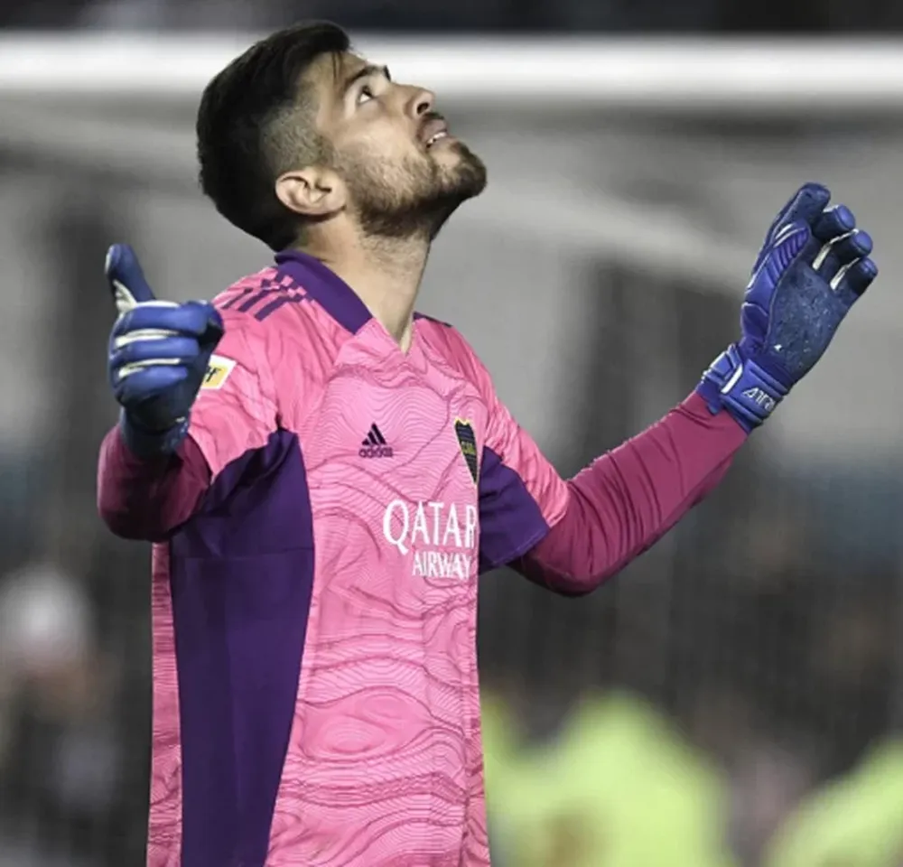 Agustín Rossi estira su despedida del arco