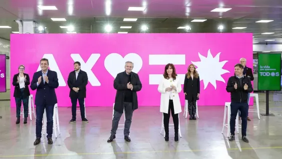 Alberto junto a sus candidatos pidió volver a acompañar al FdT