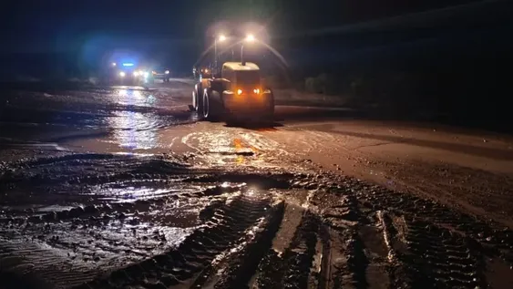 [VIDEOS] La lluvia del jueves convirtió algunas calles de Ullum en ríos