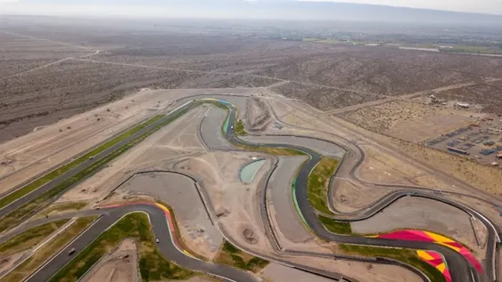 [VIDEOS] Los boxes y las tribunas de El Villicum, desde adentro