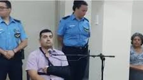 “El oficial nos dijo que teníamos que decir que el camionero llevaba un arma y tenía drogas”