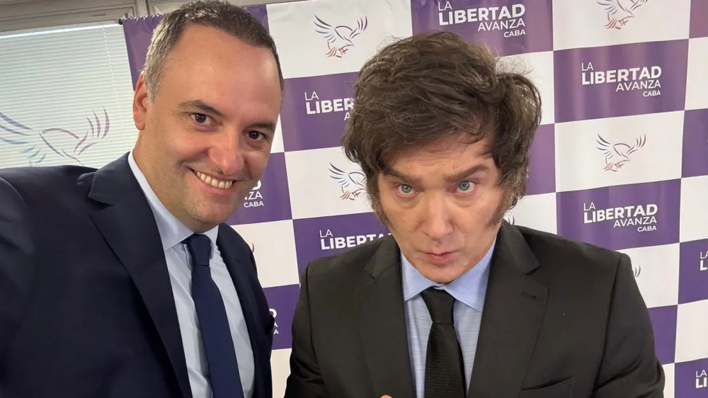 El presidente Javier Milei ratificó al jefe de Gabinete, Manuel Adorni.