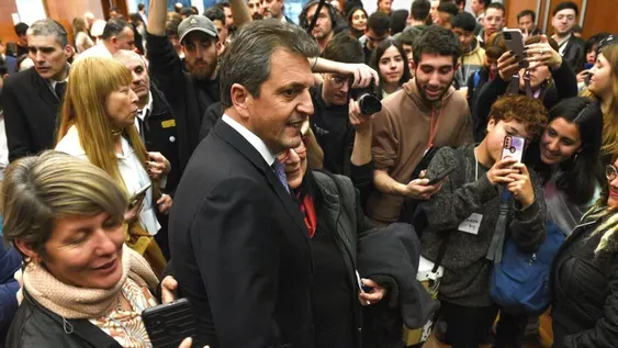 Respaldo y críticas a la promesa de Massa de eliminar Ganancias