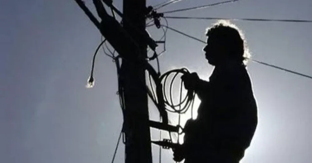Tarifazo eléctrico: por la reforma del Gobierno, el precio del valor de referencia trepó 79% y golpea a grandes usuarios e industrias