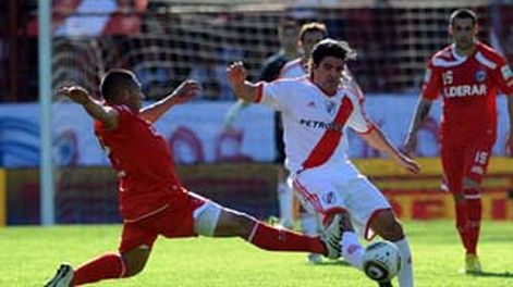 River no pudo con el Bicho pero es el único puntero del torneo