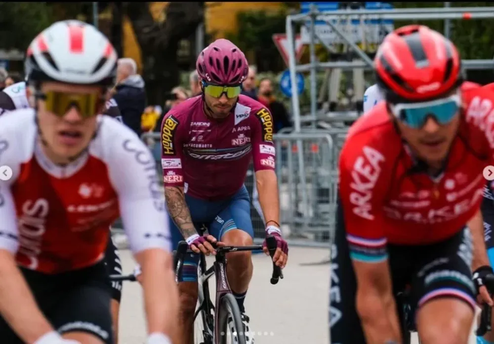 Tivani pasó un día más en la Tirreno-Adriático que tuvo una dura etapa de montaña