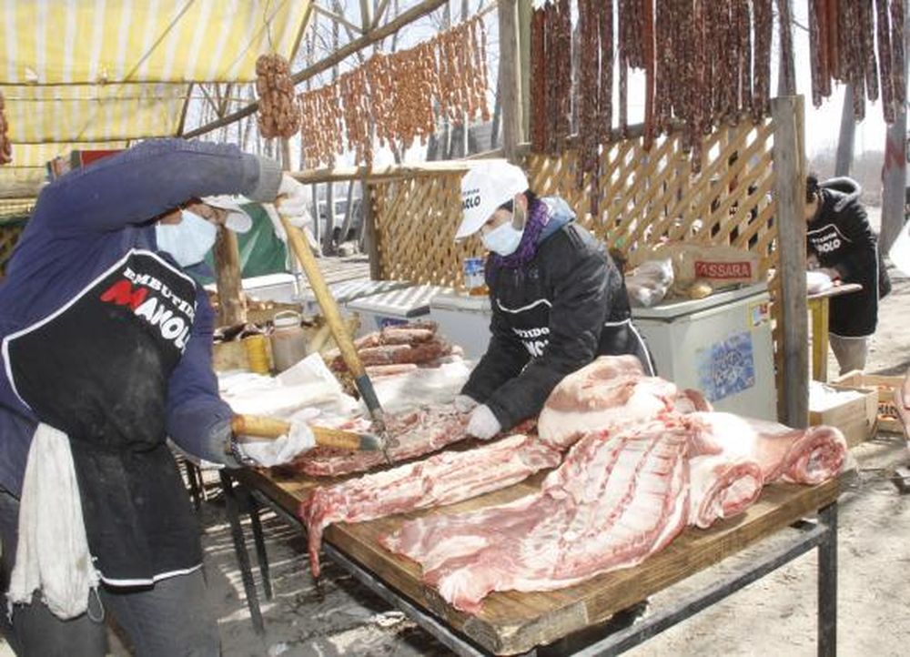 Fiestas de julio: serán con chivo, carneo y guitarras