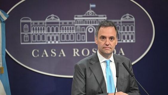El Gobierno criticó a la CGT por el paro: “Está del lado equivocado de la historia”