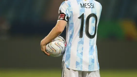 Ni tan Messi, ni tan Diego