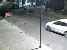 El dramático pedido de un padre que reconoció a su hijo en el video de un violento robo, lo denunció y pidió que lo detengan