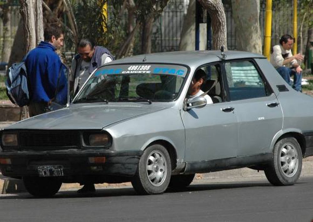 Frenaron el blanqueo de  los remises en Caucete