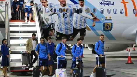 La Selección ya partió de Qatar: cuándo llega a Ezeiza