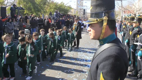 El desfile por el Día de la Independencia contó hasta con una guitarreada en vivo
