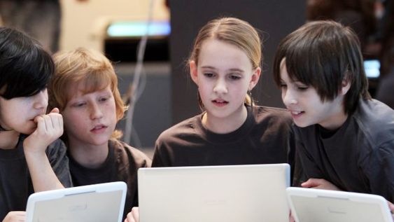 “Trolear” y “de rúcula”: un diccionario para entender a la generación Z