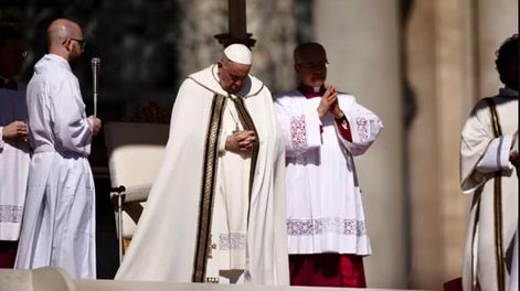 En su mensaje de Pascua, el Papa pidió esfuerzos para terminar las guerras en el mundo