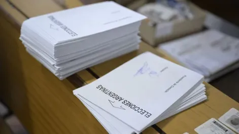 La Justicia electoral llevó a cabo la primera jornada del escrutinio definitivo de las PASO