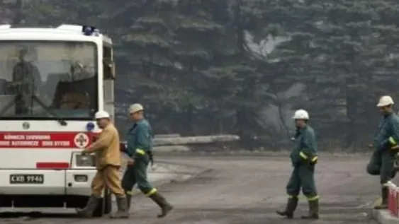 Cuatro muertos y siete desaparecidos tras dos explosiones en una mina