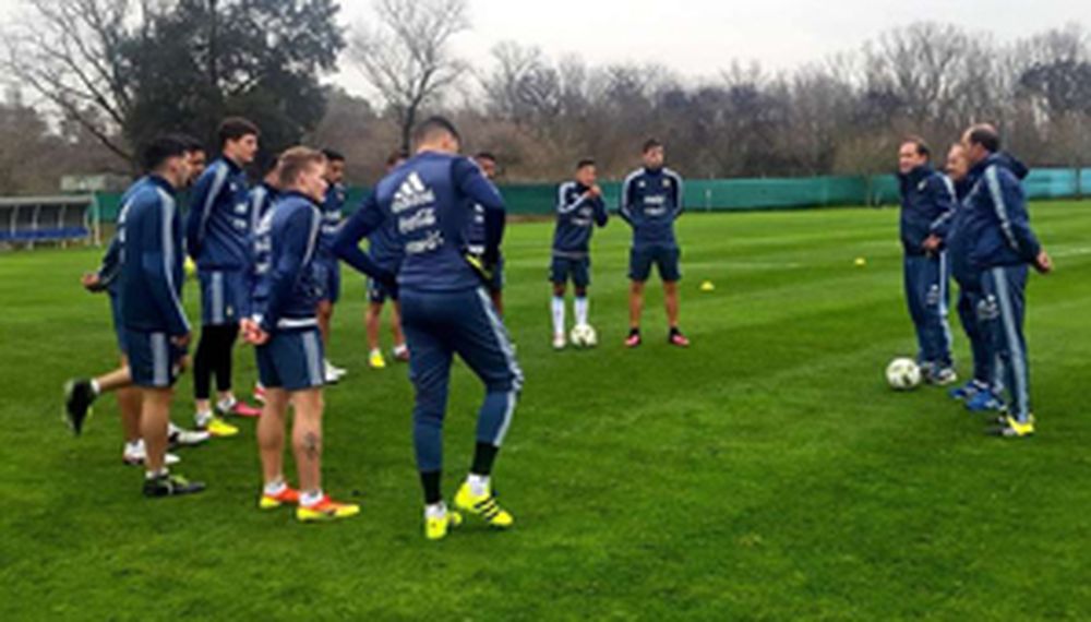 La Selección olímpica tuvo su primera práctica con 11 jugadores
