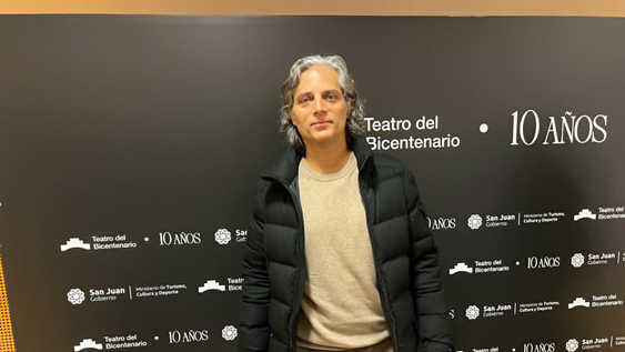 En el Teatro del Bicentenario, escenario de la exitosa obra La verdadera historia de Ricardo III, su protagonista, Joaquín Furriel, dialogó con la prensa local.&nbsp;