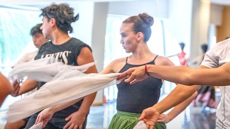 La agenda cultural de San Juan incluye presenciar el ensayo de Mujeres Argentinas, en el Teatro del Bicentenario.