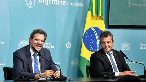 Otra vuelta de tuerca a cepo para frenar la salida de dólares del país