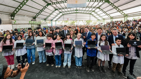 santa lucia se sumo a la entrega de netbooks: ya van mas de 18.400 distribuidas en san juan