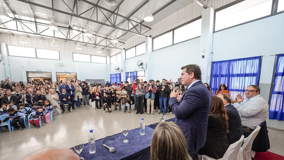 Orrego inauguró la ampliación de una escuela en Difunta Correa que brinda más espacios y herramientas para los estudiantes