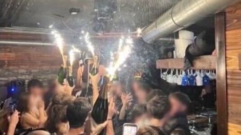 Incendio en un bar de Suiza.-