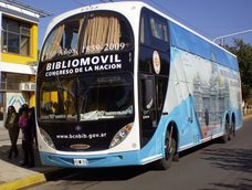 El Bibliomóvil de la Biblioteca del Congreso de la Nación. El Bibliomóvil de la Biblioteca del Congreso de la Nación.