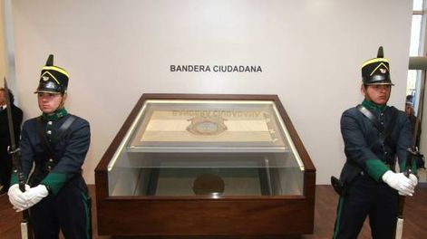 Los dos primeros custodios