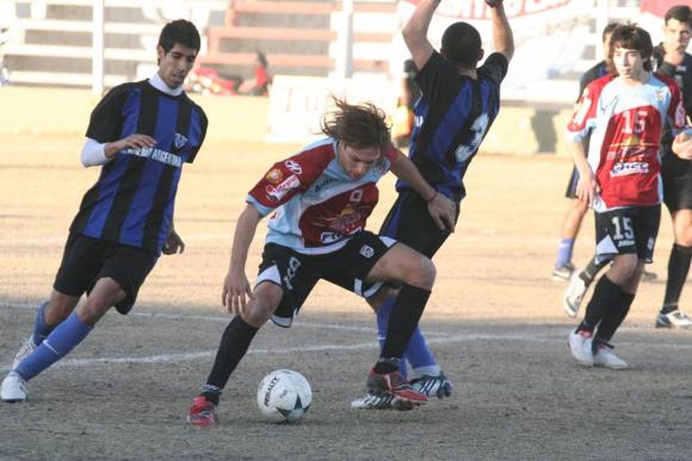 Alianza no se despega