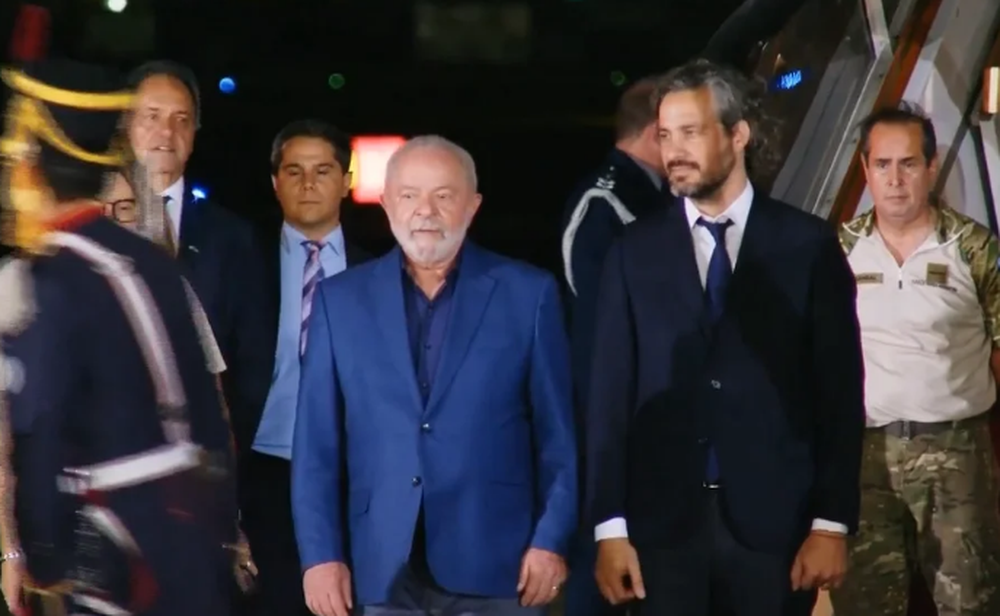 Llegó Lula da Silva a la Argentina relanzar la relación bilateral y participar de la Cumbre