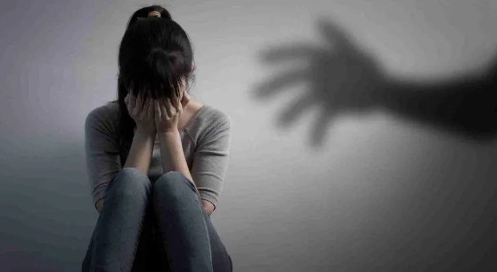 Abusó de su prima de 13 años mediante manoseos y lo condenaron sin prisión