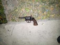 fue a un bar en chimbas, se nego a pagar la cuenta, mostro un revolver y termino tras las rejas fue a un bar en chimbas, se nego a pagar la cuenta, mostro un revolver y termino tras las rejas