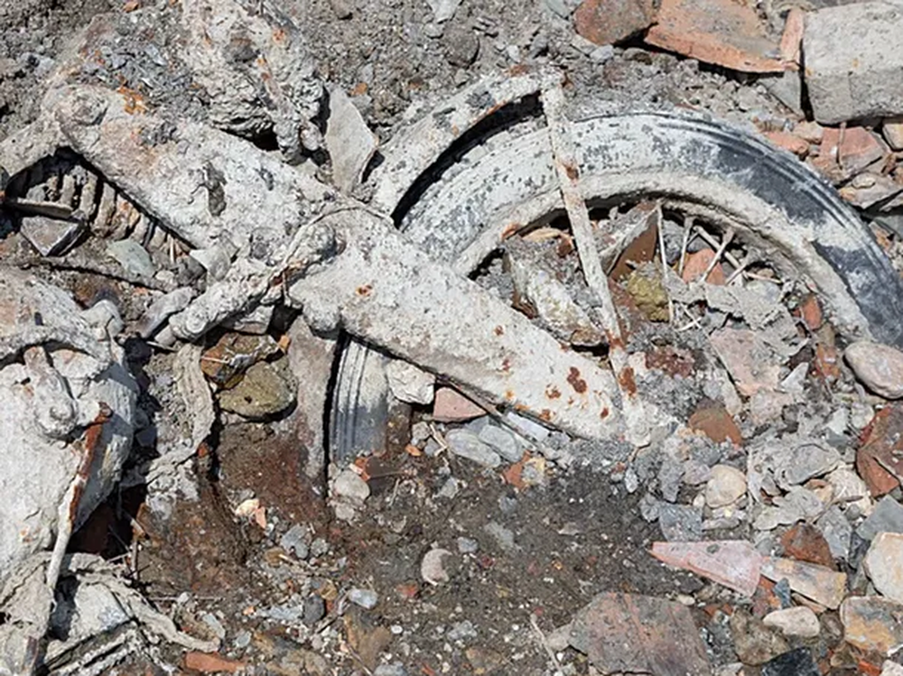 Rescatan del Danubio una motocicleta de la Wehrmacht en perfecto estado.