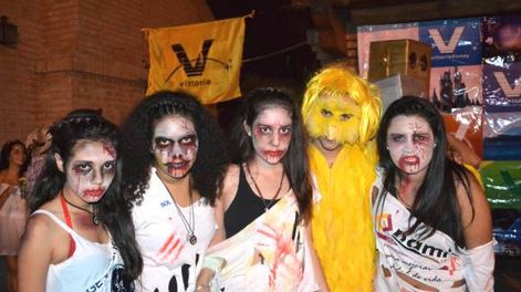 Fiesta de disfraces de Turismo Vittorio