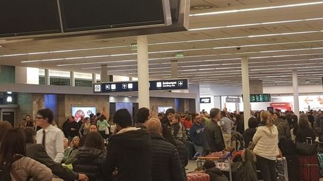 Vuelos demorados en el Aeropuerto de Ezeiza por problemas en el radar