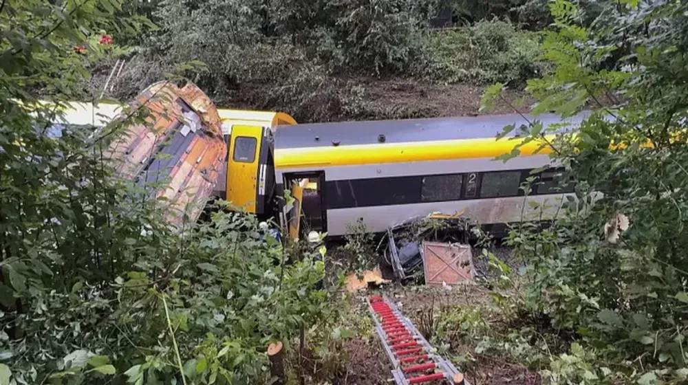 Un tren descarriló en el sur de Alemania: 3 muertos y varios heridos