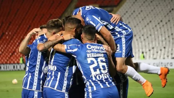 Por penales, Godoy Cruz le ganó a Patronato y se medirá en octavos con Boca
