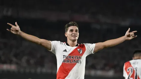 River se recuperó y goleó a Patronato con un triplete de Álvarez y un gol de Quintero