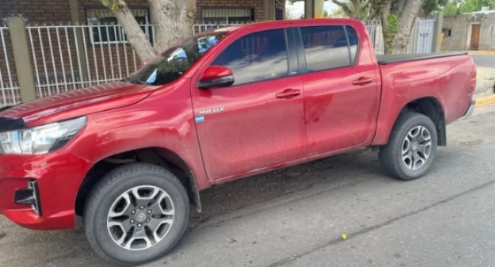 Manejaba una camioneta que fue robada en Córdoba: dijo que adquirió el vehículo de “buena fe”