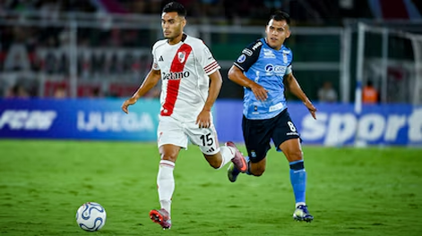 River empató en la Copa Sudamericana ante Blooming tras jugar casi todo el partido con diez jugadores en Bolivia.