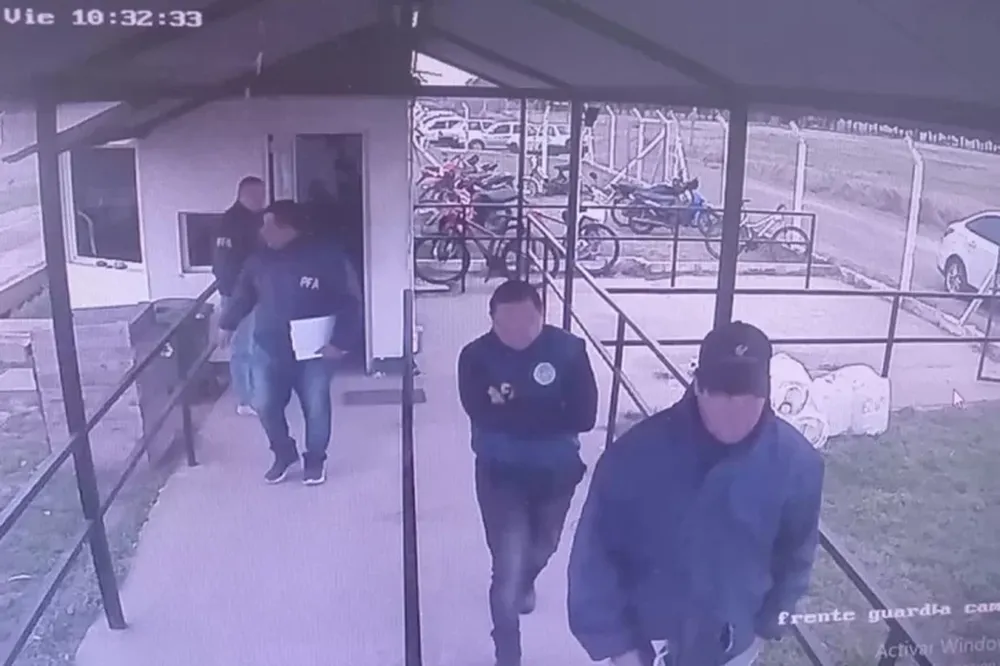 Condenaron a cuatro policías que pidieron coimas en un frigorífico y al dueño de un bar